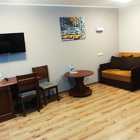 Tourist Hotel Харков Екстериор снимка