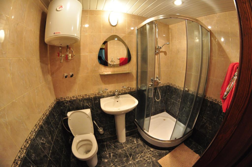 Tourist Hotel Харков Стая снимка
