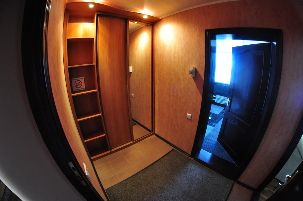 Tourist Hotel Харков Стая снимка