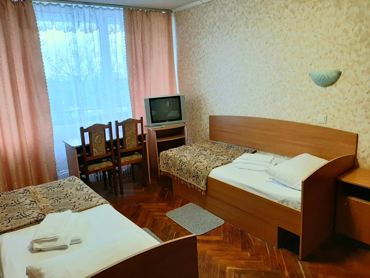 Tourist Hotel Харков Екстериор снимка