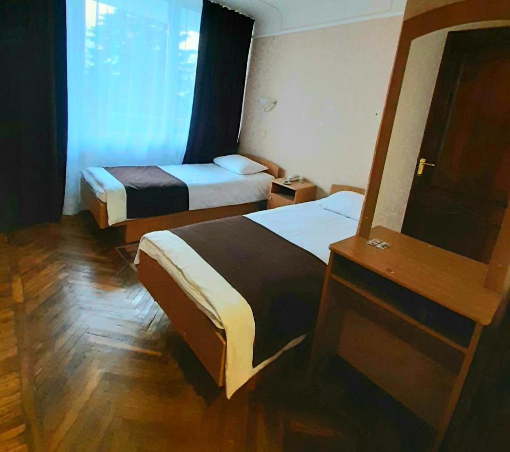 Tourist Hotel Харков Екстериор снимка