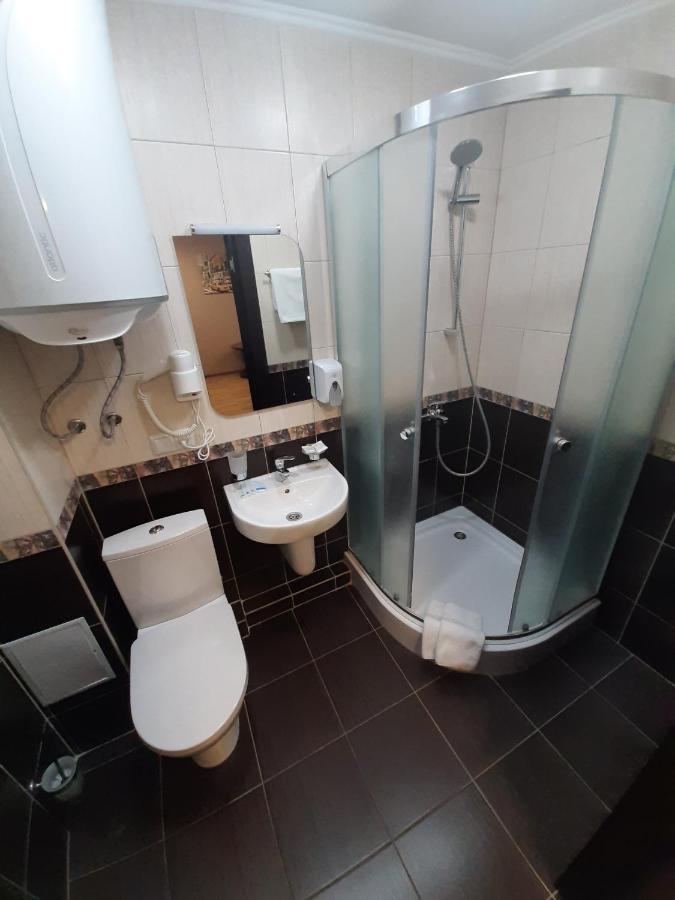 Tourist Hotel Харков Екстериор снимка