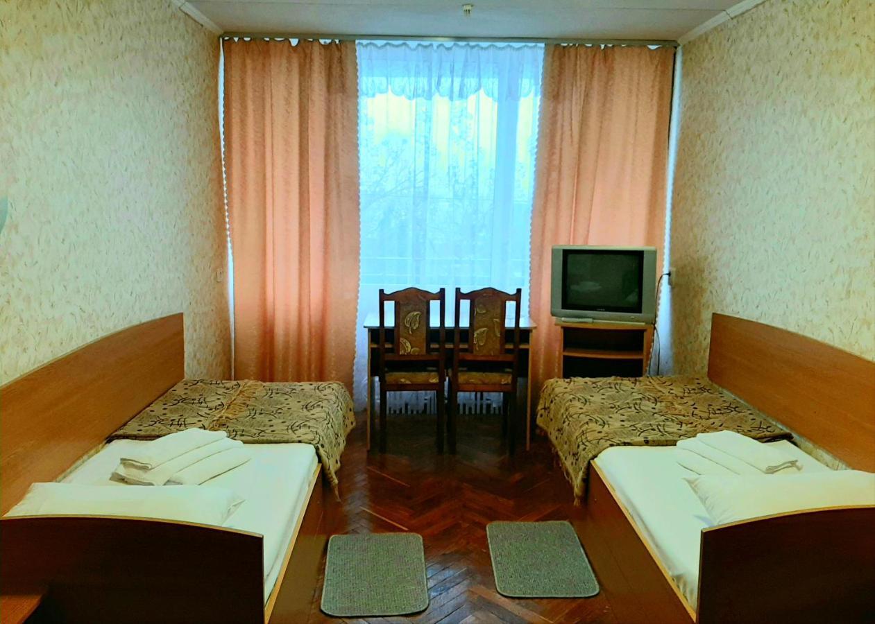 Tourist Hotel Харков Екстериор снимка